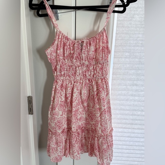 SAYLOR Dresses & Skirts - SAYLOR Pink and Cream Patterned Dress